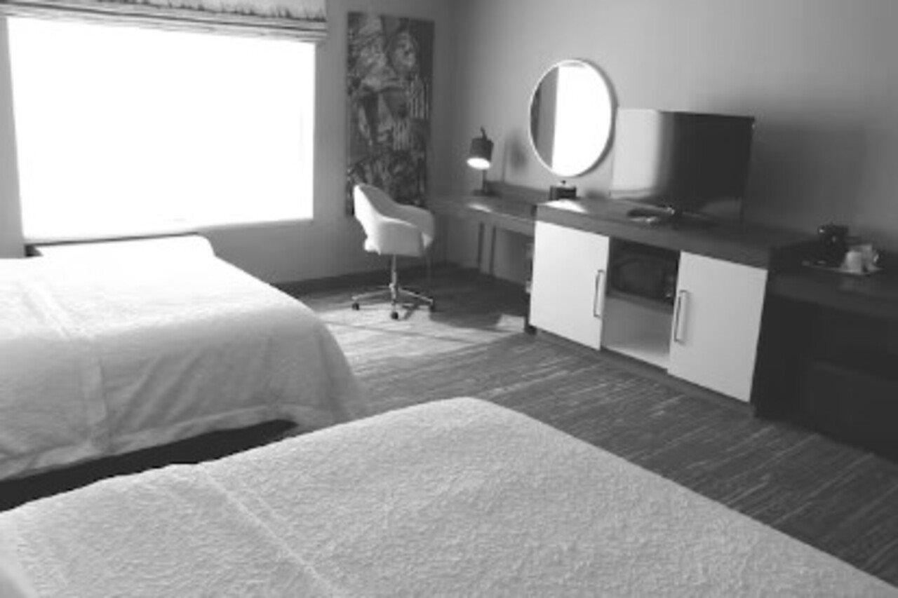 Hampton Inn By Hilton Paramus Exterior photo
